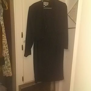 Dress w sleeved jacket